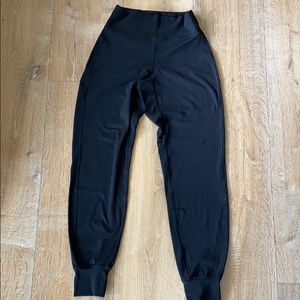 Lululemon Wunder Under Joggers